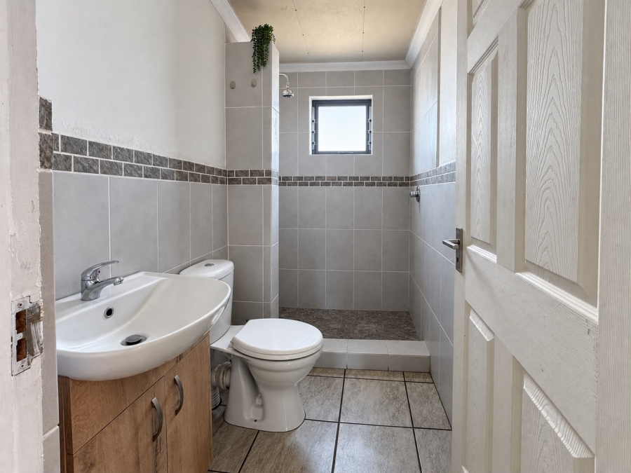 4 Bedroom Property for Sale in Harbour Lights Western Cape